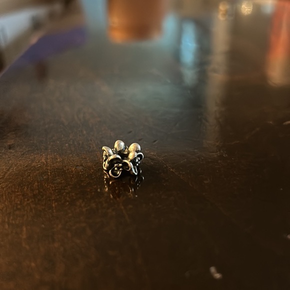 Super pretty Pandora charm - like new! - Picture 3 of 4